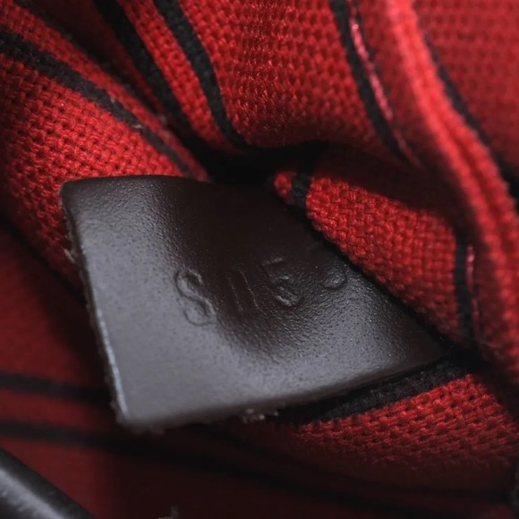 Authentic Louis Vuitton Damier Neverfull PM Tote bag GUC. Serial No. SD5009 - Picture 6 of 16